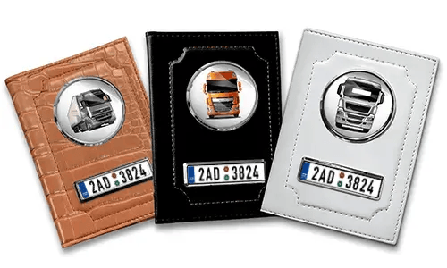 Držák na dokumenty pro milovníky kamionů