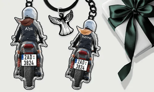 Portachiavi moto personalizzato con il tuo nome e la targa – regalo per la tua ragazza