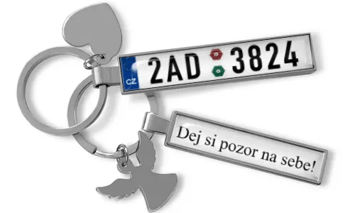 Prémiová kovová klíčenka s vlastní známkou poznávací značky a gravírovaným přívěskem