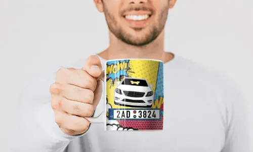 2 auto comic in the men's hand