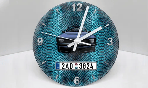 wanduhr mit foto auf dem Tisch wanduhr foto