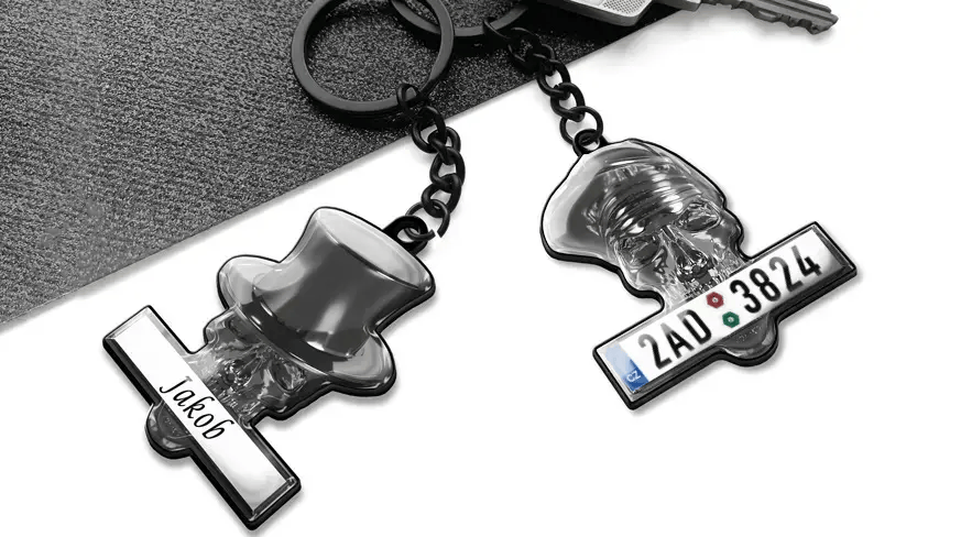 head-keychain-skull-license-plate